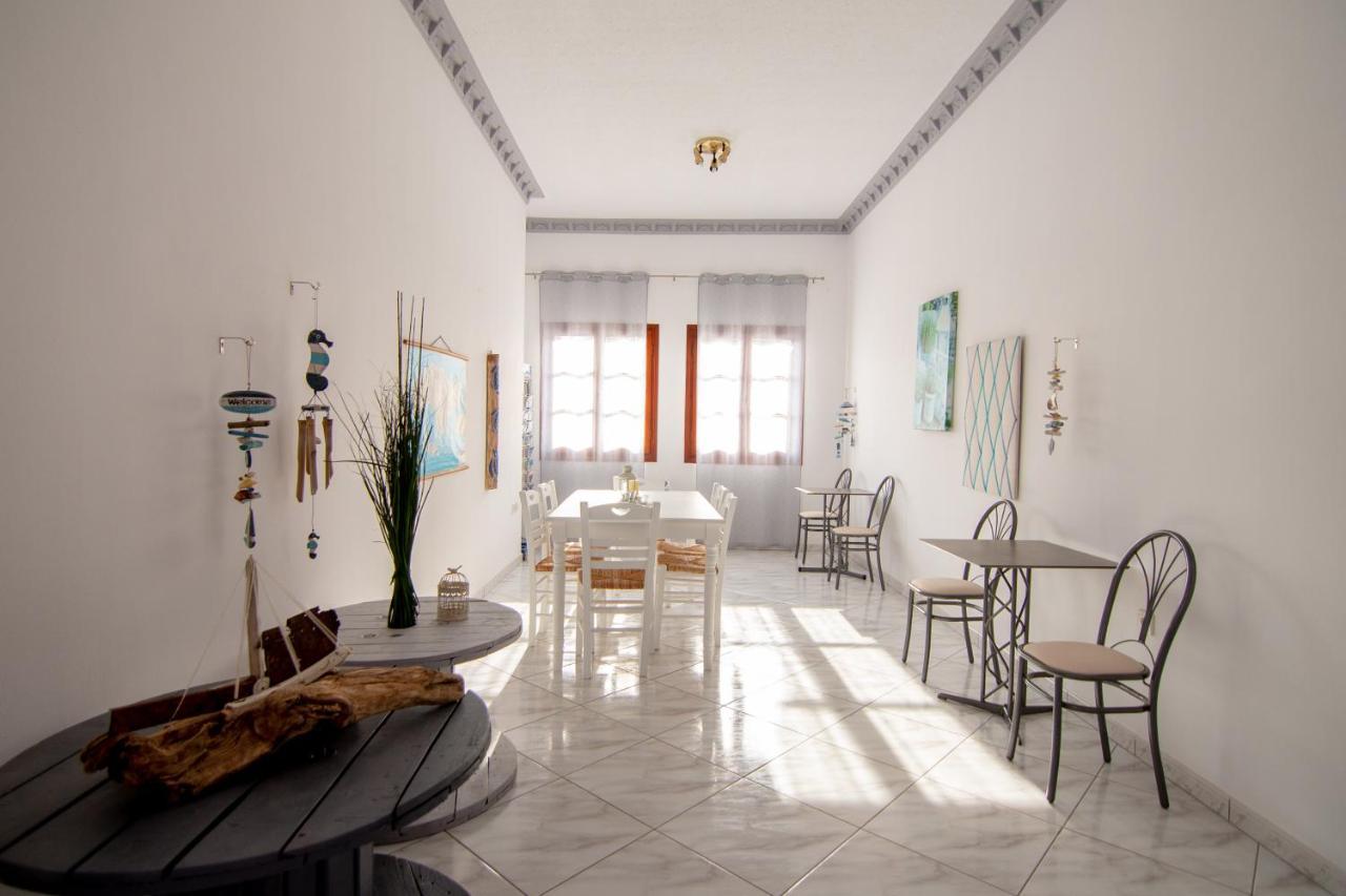 Ágios Konstantínos Iro'S Residence מראה חיצוני תמונה
