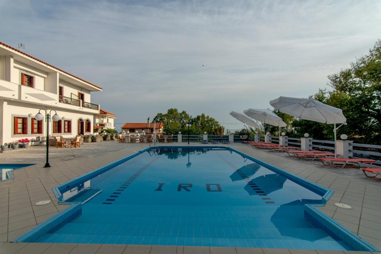 Ágios Konstantínos Iro'S Residence מראה חיצוני תמונה